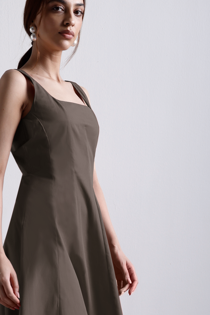 Briony Dress : Cocoa