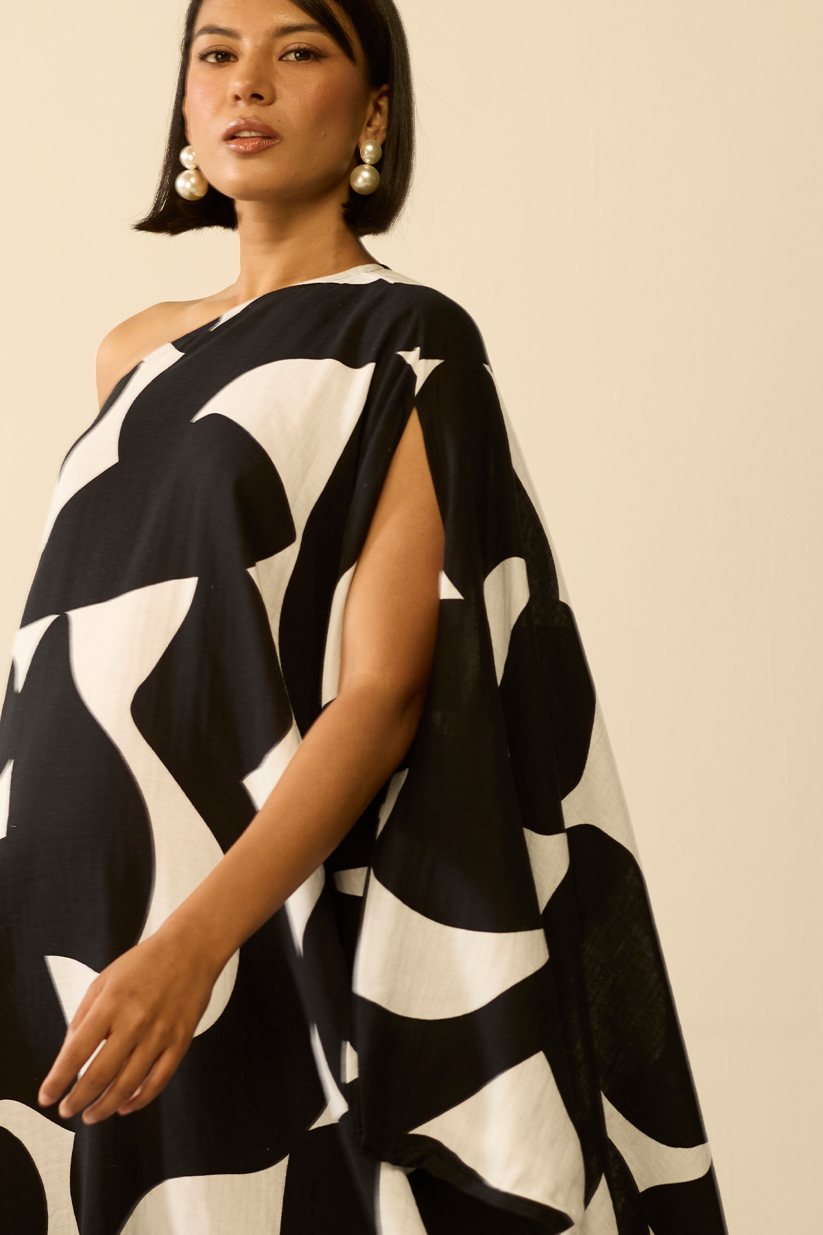 Elena Tunic : Nyra